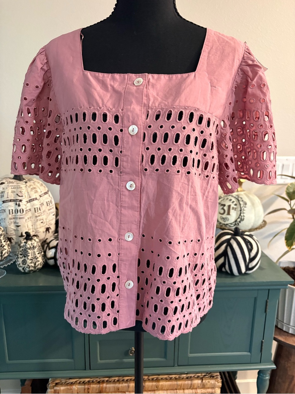 Women's Pink Eyelet Button-Front Square Neck Top